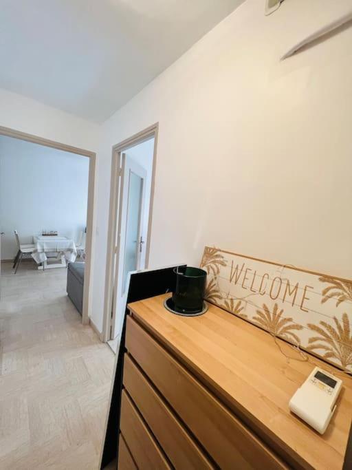 Studio 4 Couchages A 200 M De La Plage Avec Garage, Linge De Maison Et Serviettes Pour 30 Euros En Option Juan-les-Pins Extérieur photo