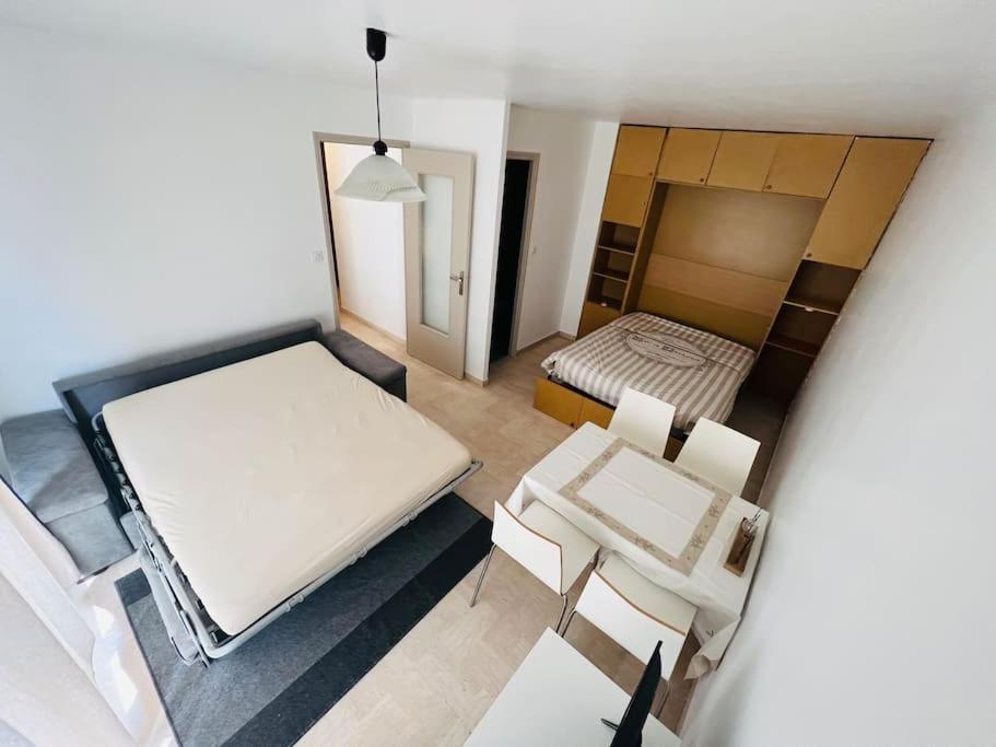 Studio 4 Couchages A 200 M De La Plage Avec Garage, Linge De Maison Et Serviettes Pour 30 Euros En Option Juan-les-Pins Extérieur photo